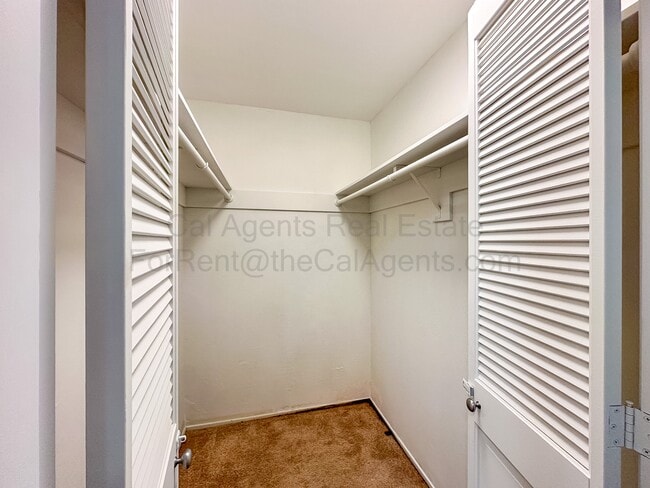 Building Photo - 3 Admiral Dr