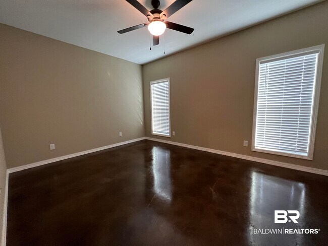 Building Photo - 12862 Churchill Dr