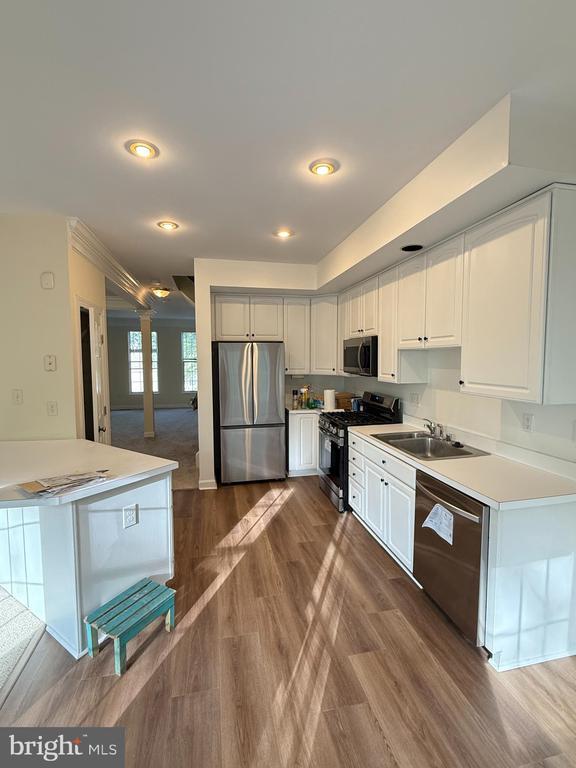 Building Photo - 17301 Pacific Rim Terrace