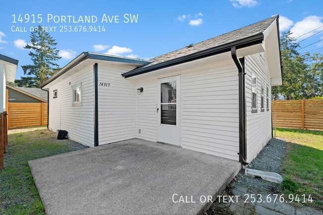 Building Photo - 14915 Portland Ave SW