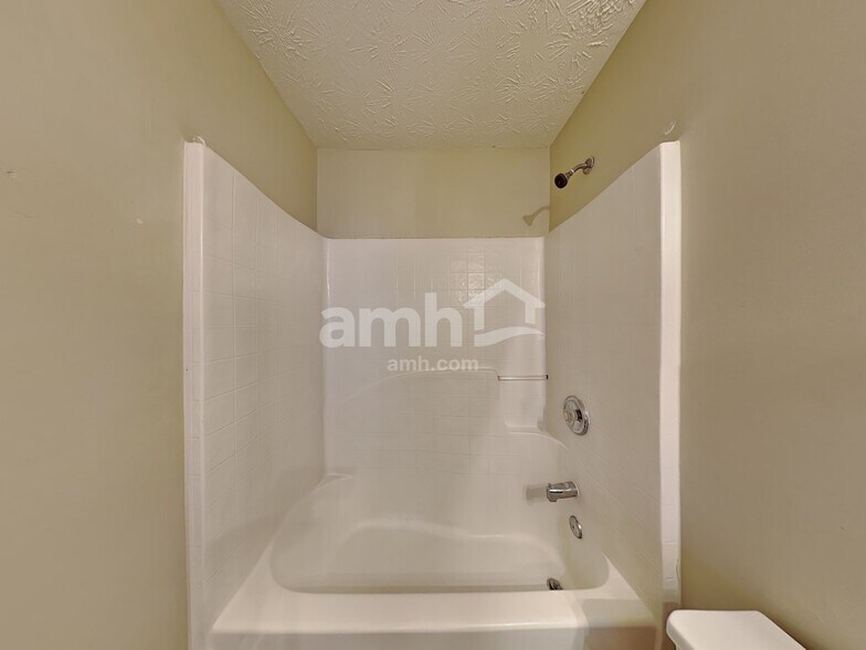 Building Photo - 540 Gables Ct