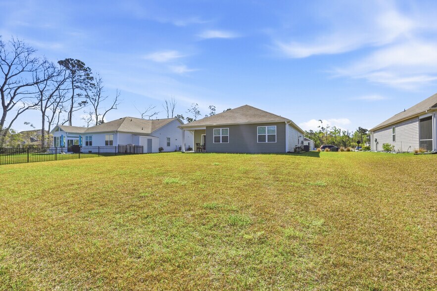 Building Photo - 114 Brooks Dr