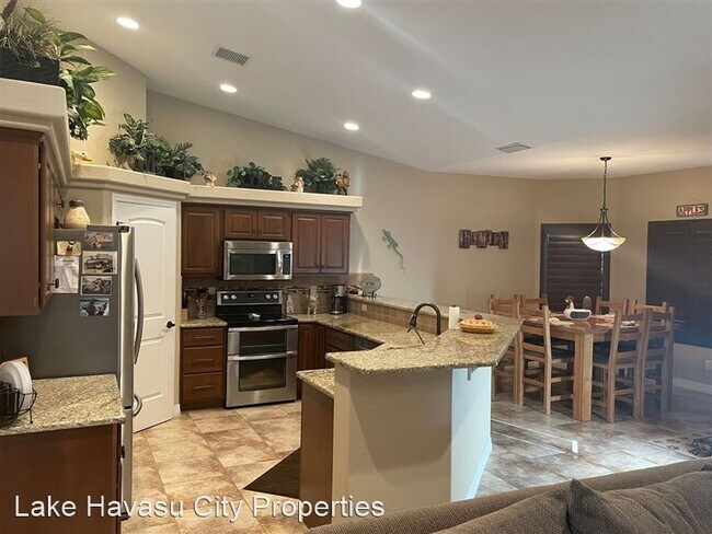 Building Photo - 2946 Bonita Ln