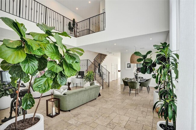 Primary Photo - 2851 SW 38th Ct
