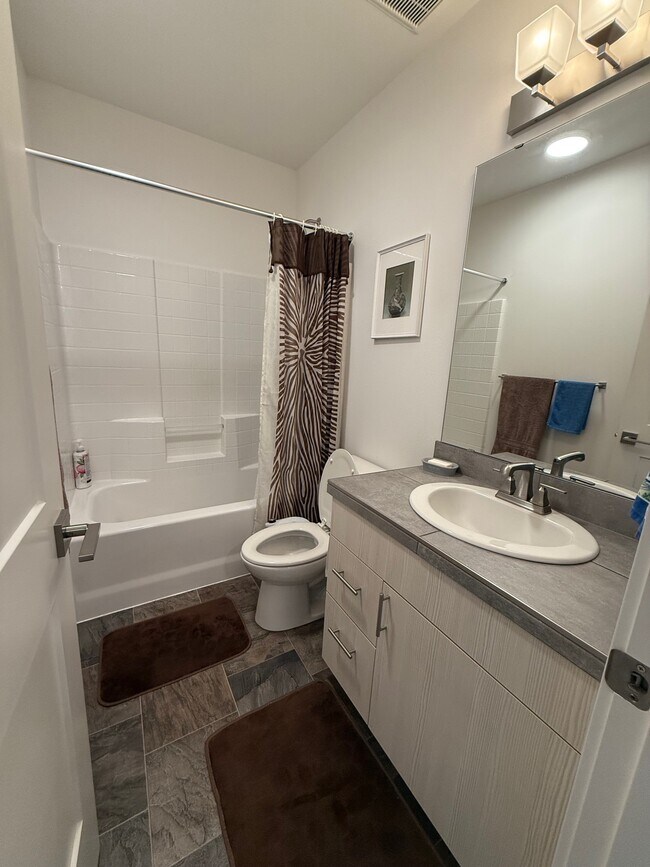 Building Photo - 1480 157th Ct NE