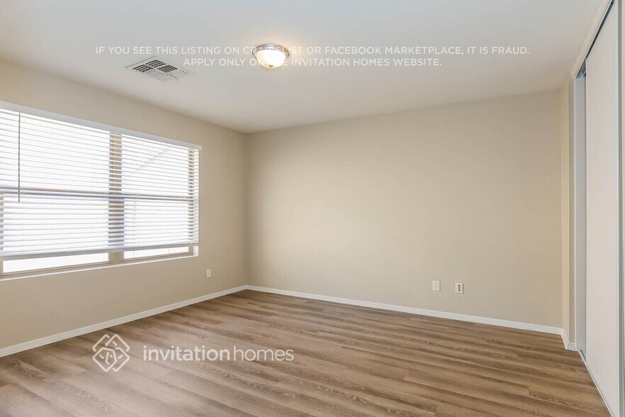 Building Photo - 9537 W Monte Vista Rd