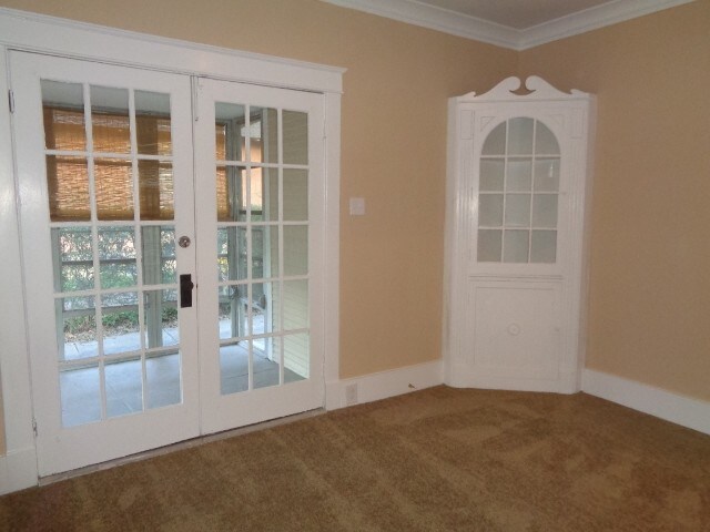 Building Photo - 1921 Evelyn Ave