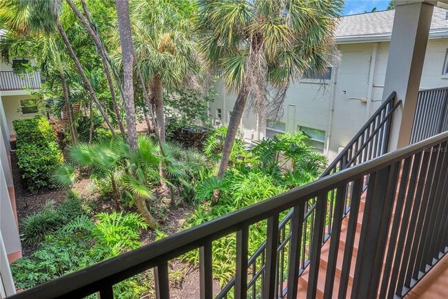 Building Photo - 224 6th Ave N