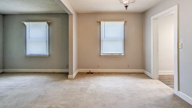 Building Photo - Short Walk from Ball State's Campus! Updated & Spacious home!