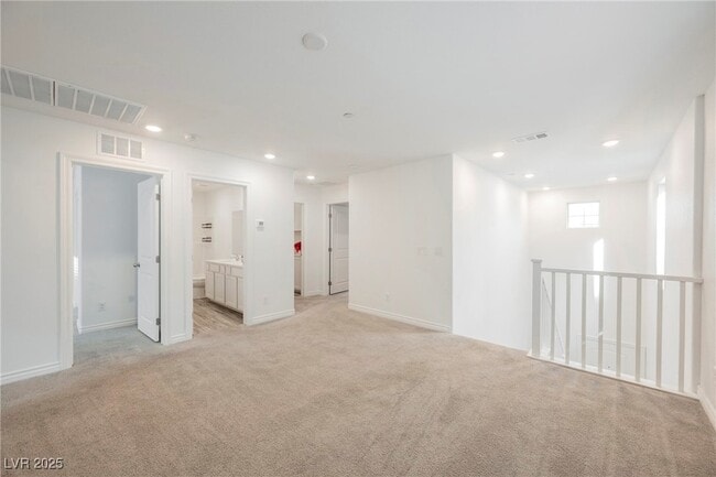 Building Photo - 376 Yellow Finch Ln