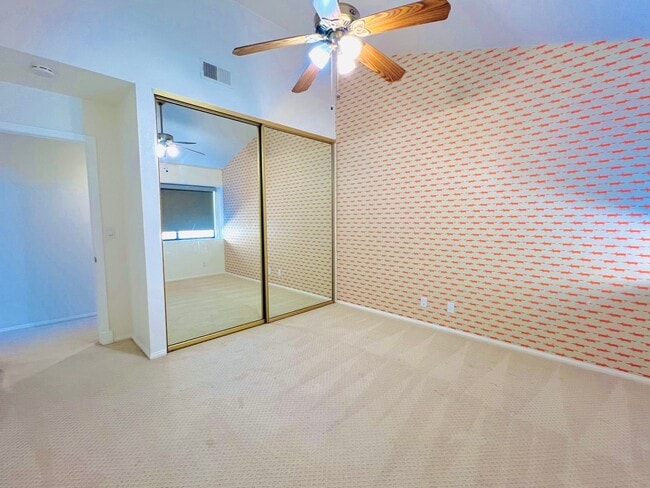 Building Photo - 4 bedroom home for lease
