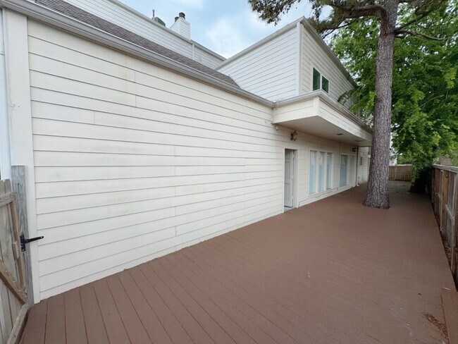 Building Photo - 11852 Taylorcrest Rd