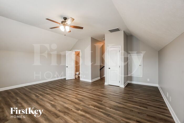 Building Photo - 710 Backwind Ln