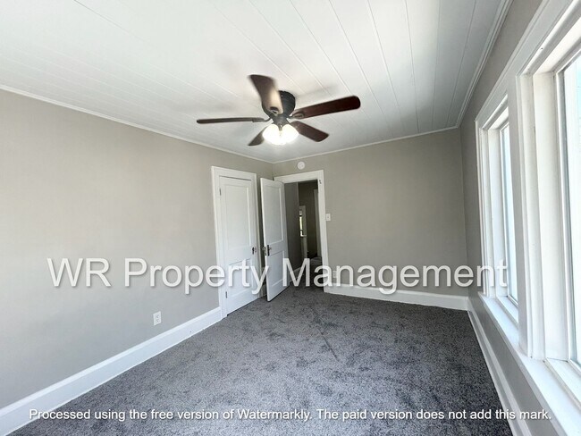 Building Photo - 3 Bed 1 Bath Home is West Toledo Library Neighborhood