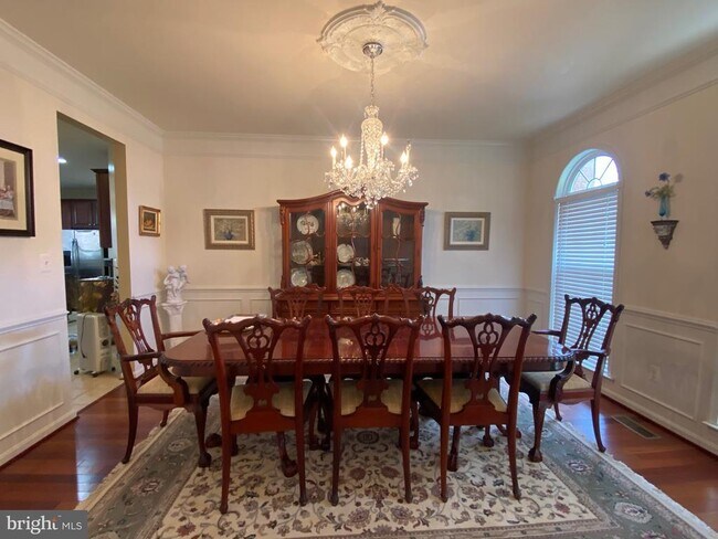 Building Photo - 42084 Bear Tooth Dr