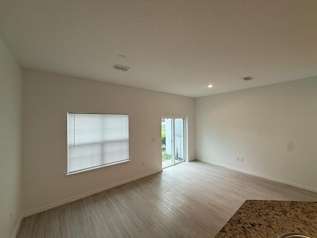 Building Photo - 2130 Penny Ln