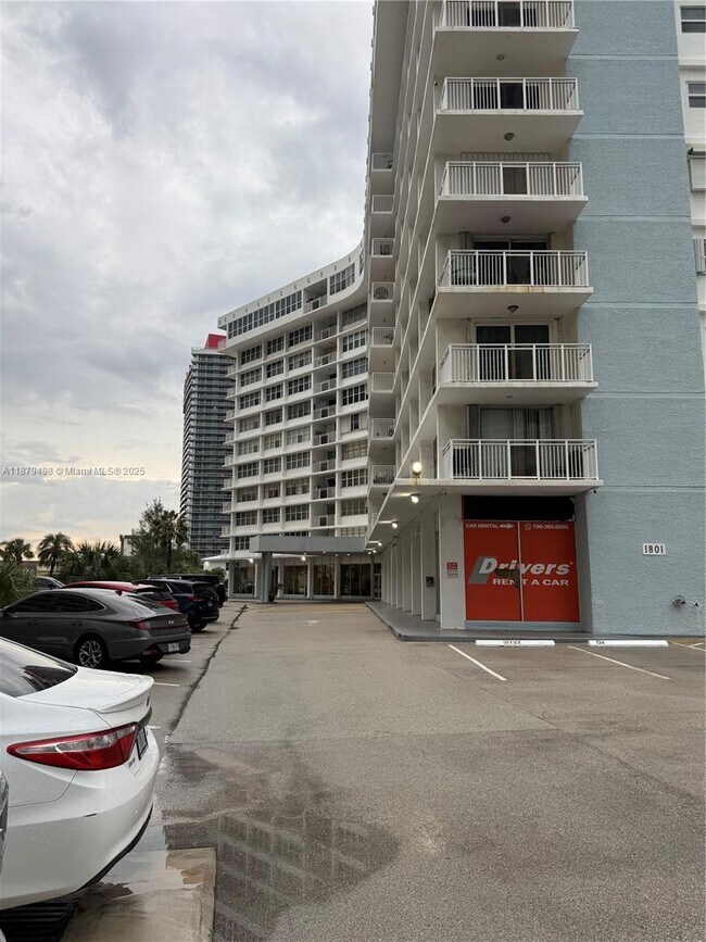 Building Photo - 1801 S Ocean Dr