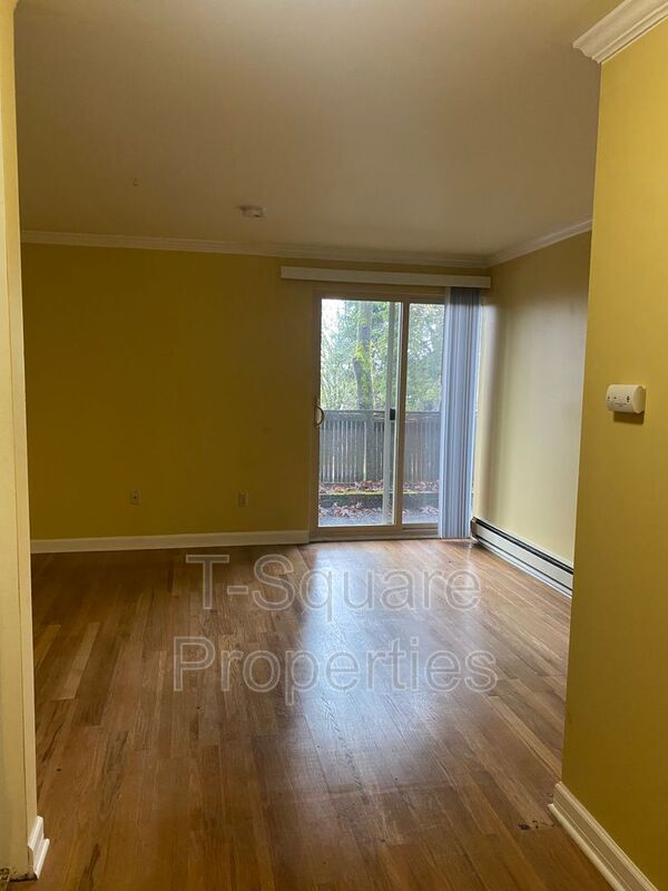 Building Photo - 11208 NE 68th St