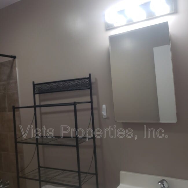 Building Photo - 4608 Aral Dr