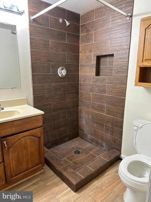 Building Photo - 11130 Hollowbrook Rd