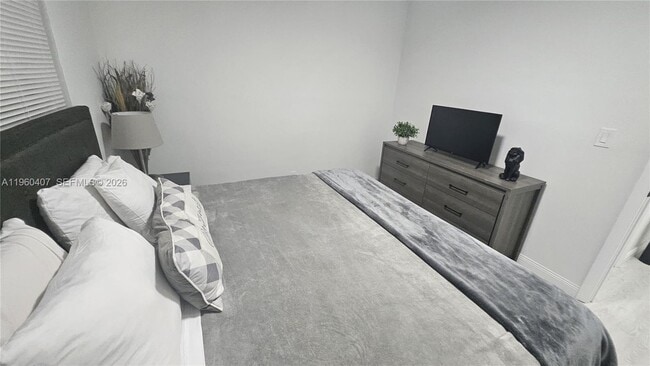 Building Photo - 1831 NE 56th St