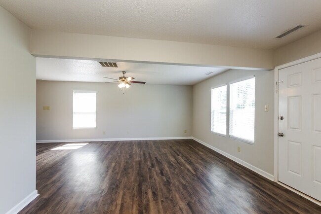 Building Photo - 6647 Wicked Oak Ln