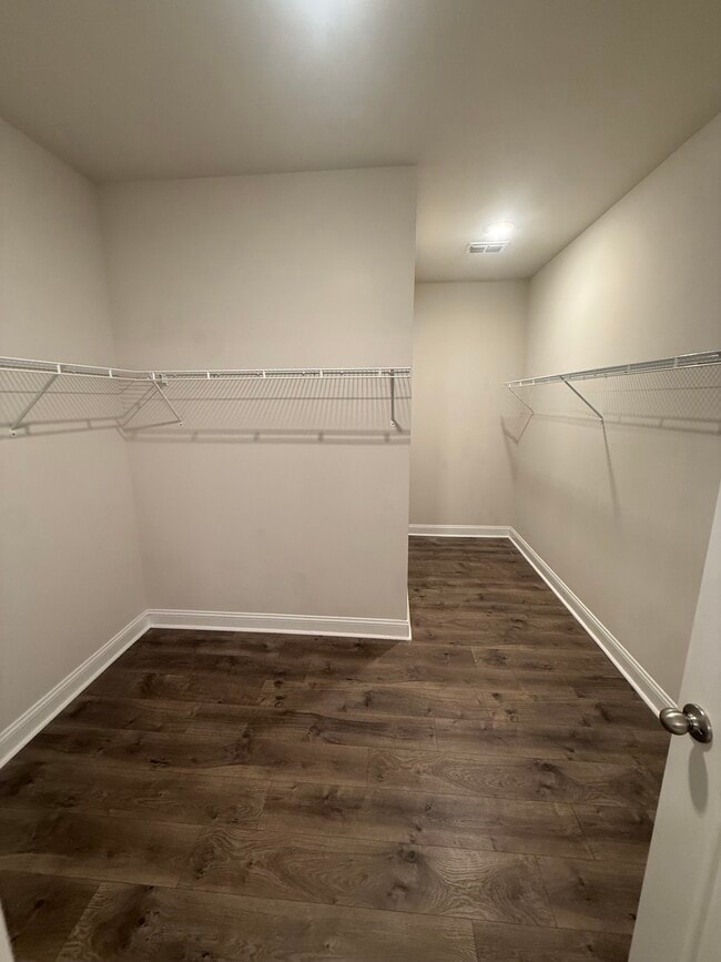 Building Photo - 227 Bering Ln