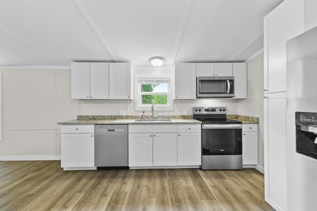 Building Photo - 206 Primrose Rd