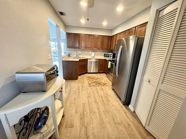 Building Photo - 5753 Avista Dr