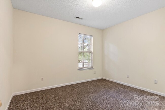 Building Photo - 3834 Thomas Ridge Dr