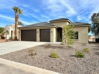 Building Photo - Beautiful 3 Bedroom Home on Desert Lakes Golf Course!