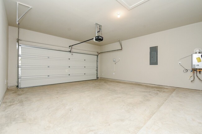 Building Photo - 2022 W Darlington Oak Ct