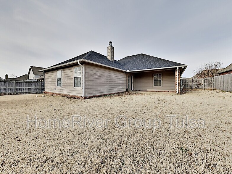 Building Photo - 10330 East 112th Pl S