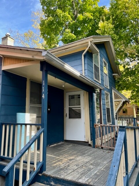 Building Photo - 114 E Dayton St