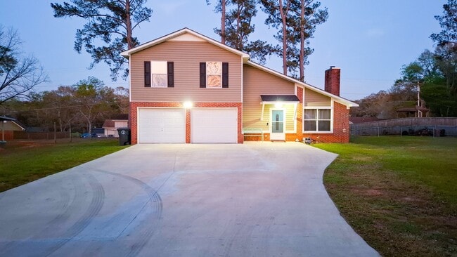 Building Photo - 403 Antler Dr