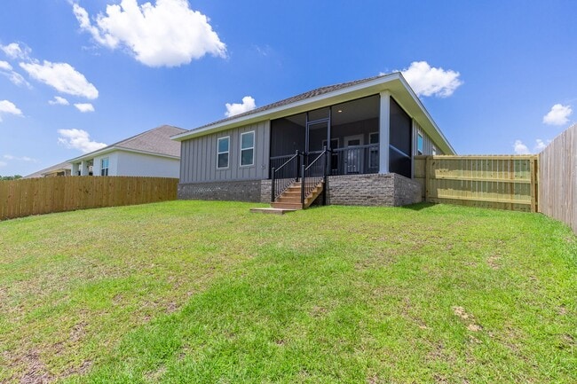 Building Photo - 4-bedroom, 2-bath home in the sought-after...