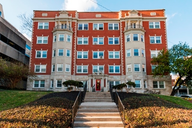 Building Photo - Blackstone Apartments
