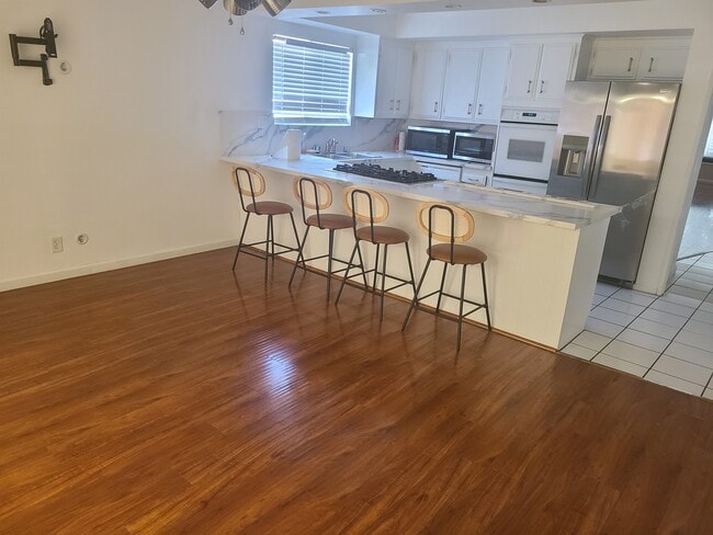 Building Photo - 19827 Arminta St