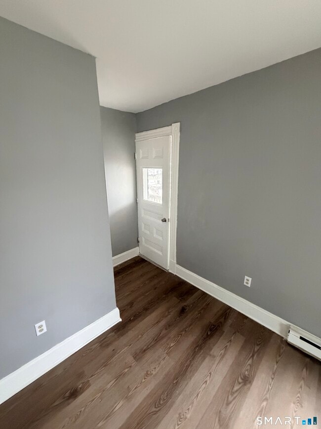 Building Photo - 89 Birch St