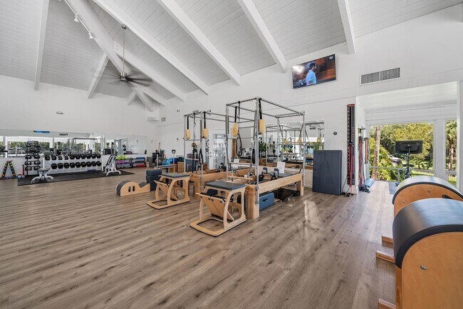 Building Photo - 12480 Mallet Cir