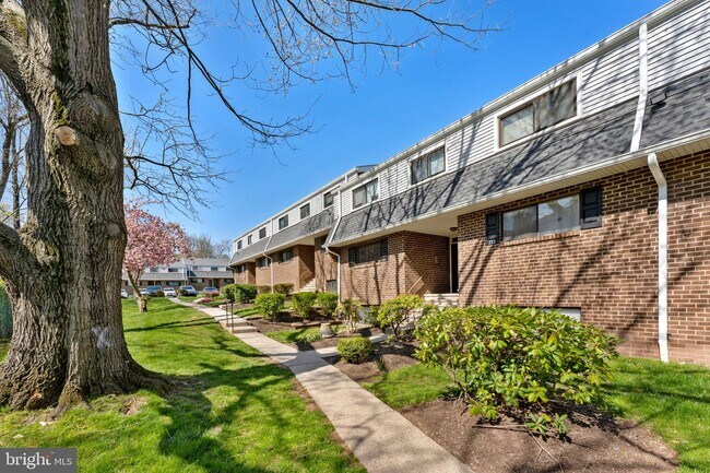 Building Photo - 222 Stony Way