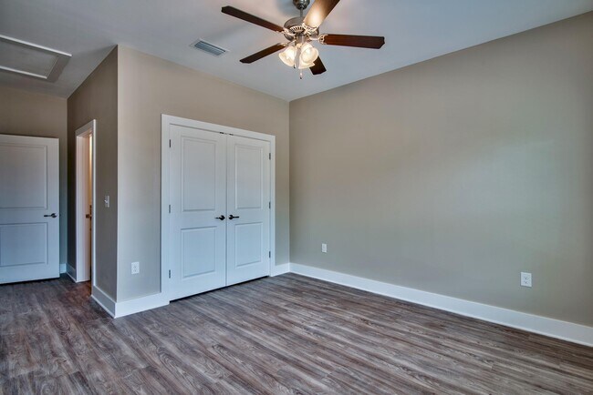 Building Photo - 135 N Sand Palm Rd