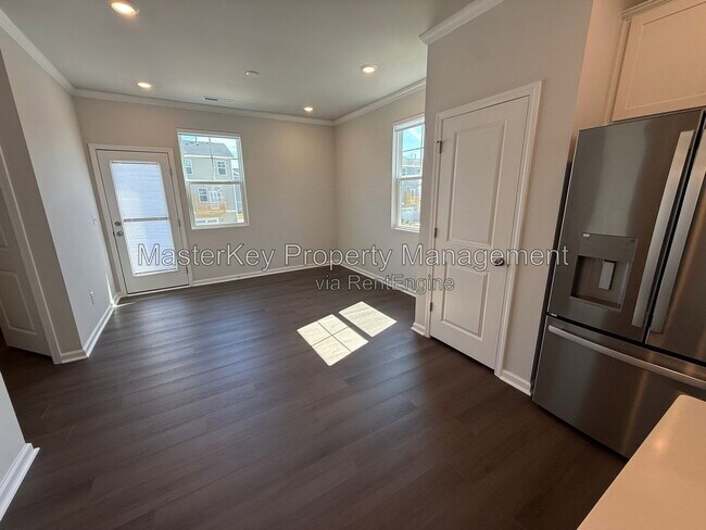 Building Photo - 329 Deercroft Dr
