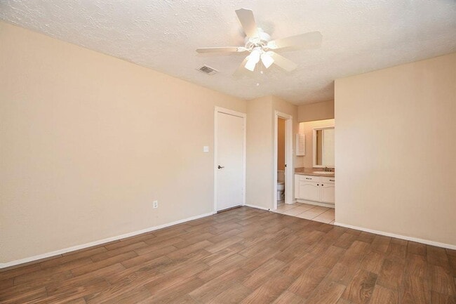 Building Photo - 14230 Cellini Dr