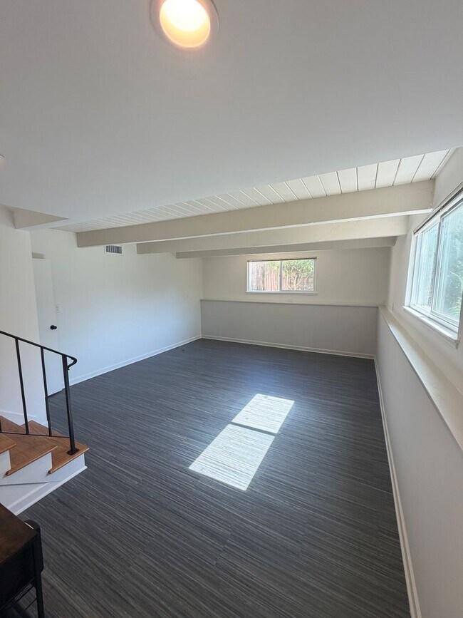 Building Photo - Beautifully Updated 4BD Goleta Home on Quiet Cul-de-Sac