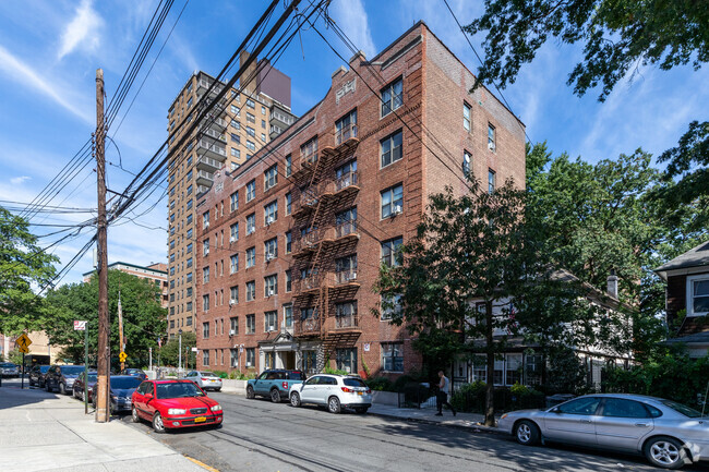 The Majestic - 3660 Waldo Ave The Bronx NY 10463 | Apartment Finder