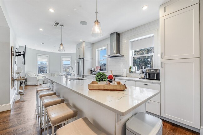 Building Photo - 1650 Columbia Rd