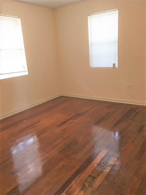 Building Photo - 1203 Holden Dr