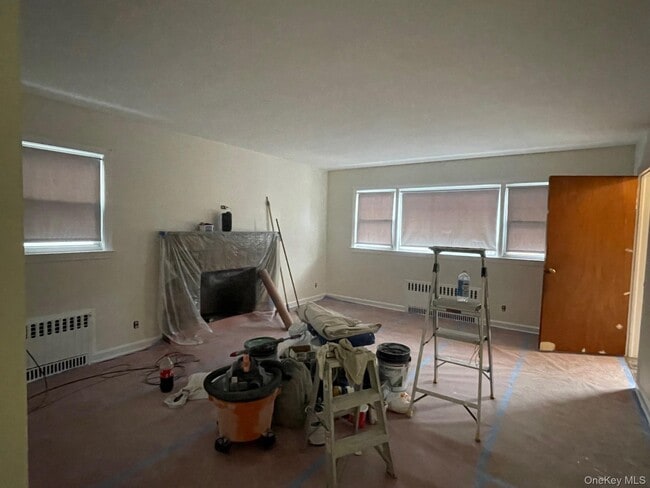 Building Photo - 47 Brewster Ave