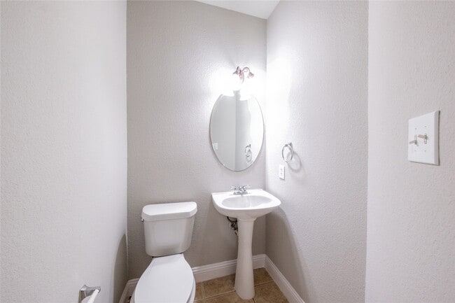 Building Photo - 1067 Valley Vista Dr